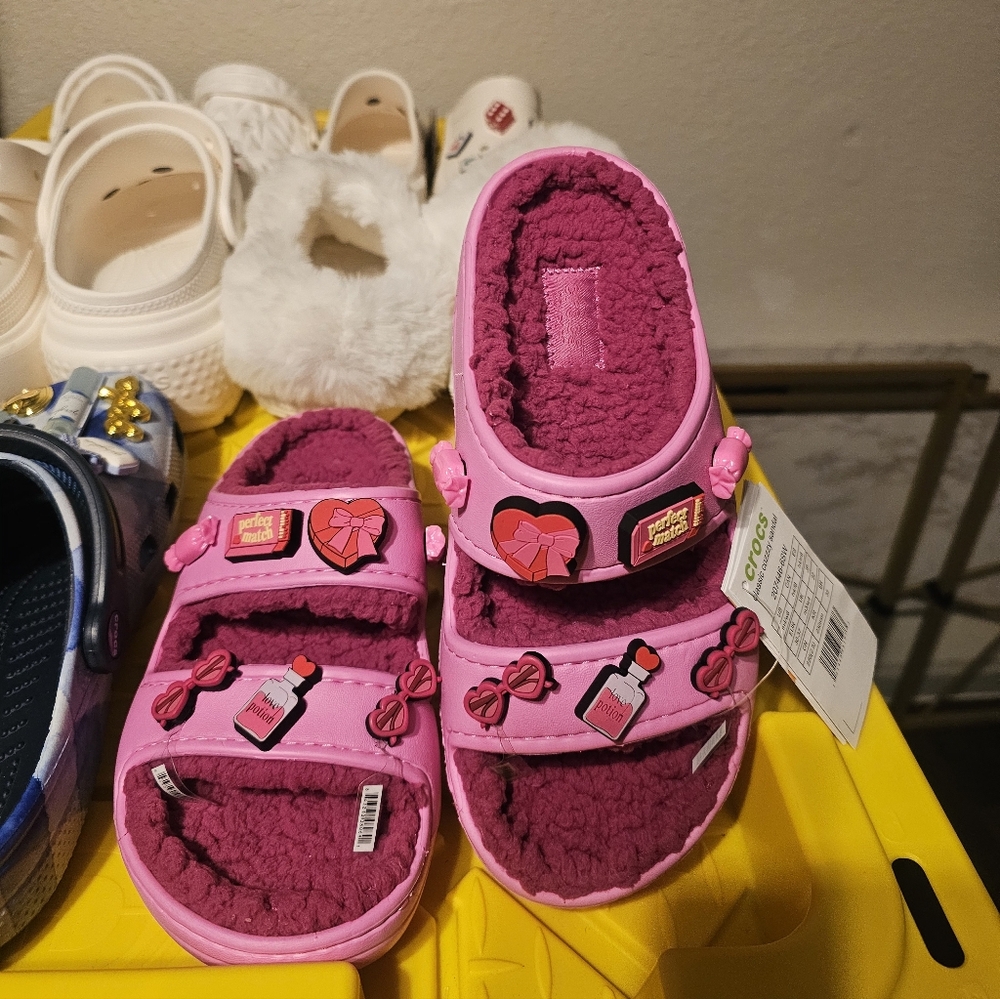 💕Cozy Comfort Crocs Classic Lined Clog in Rose Taffy (W6/M4)🌸 - Picture 1 of 10